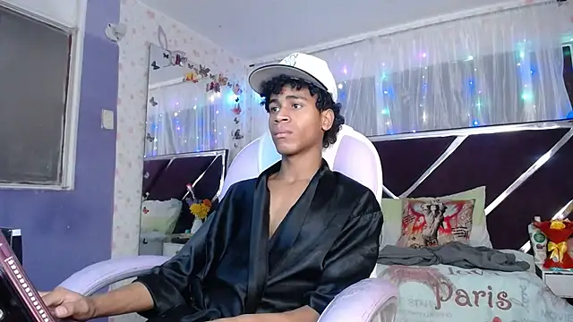Santy bigcock 01 online show from 05-21-26, 01:18