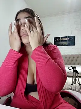 nahiarabiel33 online show from 04-11-26, 06:34