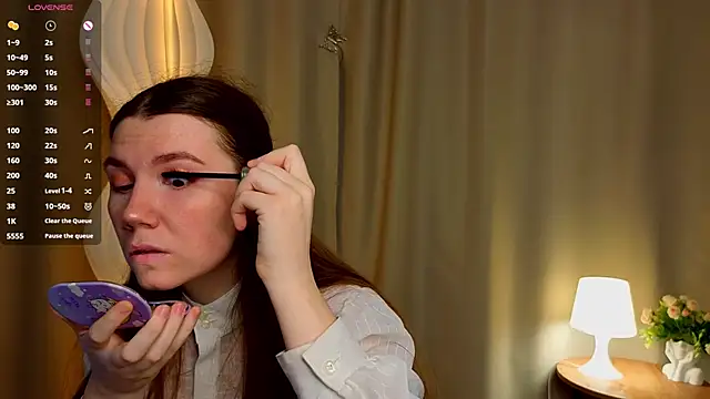 Snapshot of MelitaMoote chatting on 12-04-25, 06:12 MelitaMoote online show from 12-04-25, 06:12