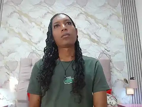 MiaCoock online show from 12-18-25, 12:44