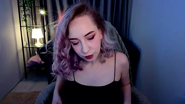 IsabelleBliz online show from 11-10-25, 05:28