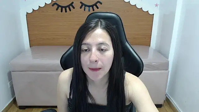 Snapshot of scarlett_percy_t chatting on 11-22-25, 07:46 scarlett percy t online show from 11-22-25, 07:46