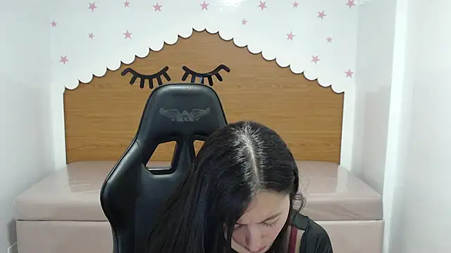 Snapshot of scarlett_percy_t chatting on 11-23-25, 07:46 scarlett percy t online show from 11-23-25, 07:46