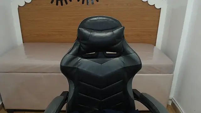 Snapshot of scarlett_percy_t chatting on 12-03-25, 07:45 scarlett percy t online show from 12-03-25, 07:45