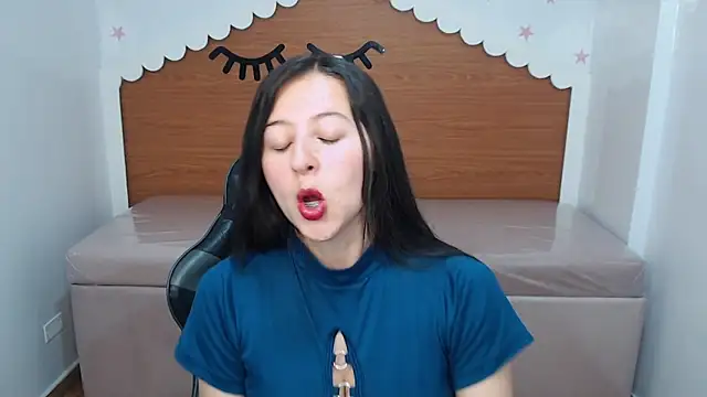 Snapshot of scarlett_percy_t chatting on 12-05-25, 07:10 scarlett percy t online show from 12-05-25, 07:10