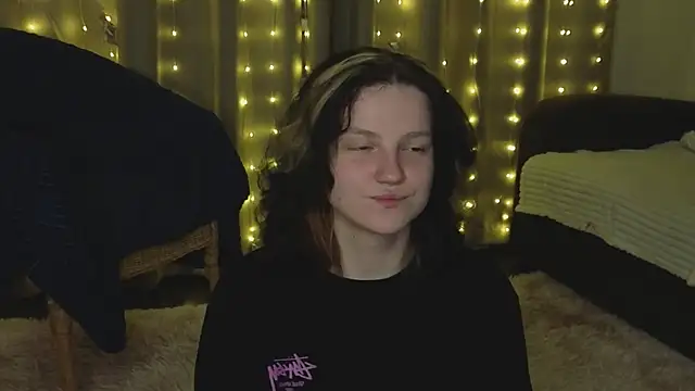 LatinaHuguenin online show from 03-21-26, 10:24