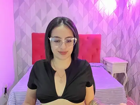 IsabellaRousset online show from 11-28-25, 05:43