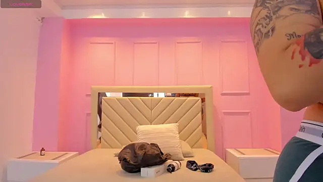 Snapshot of CAMI_BUKELE3 chatting on 01-07-26, 07:49 CAMI BUKELE3 online show from 01-07-26, 07:49