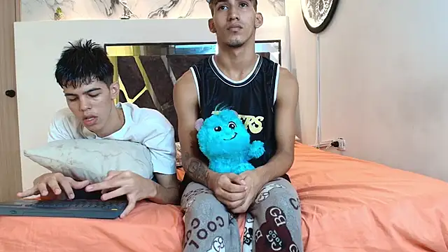 Snapshot of IMPERIO_ROMANO chatting on 11-17-25, 07:19 IMPERIO ROMANO online show from 11-17-25, 07:19