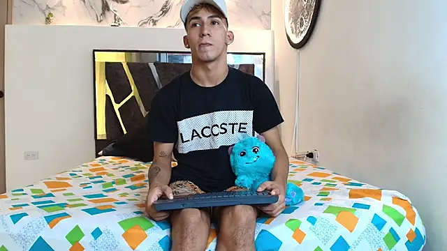 Snapshot of IMPERIO_ROMANO chatting on 11-19-25, 07:14 IMPERIO ROMANO online show from 11-19-25, 07:14