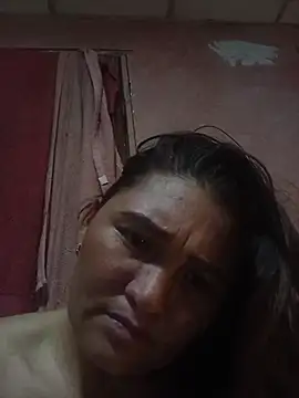 Leona-Pig online show from 12-04-25, 08:17