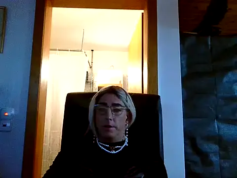 AgnesCross39 online show from 11-14-25, 08:02