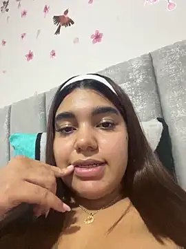 Snapshot of Anny_arango1 chatting on 05-11-26, 03:45 Anny arango1 online show from 05-11-26, 03:45