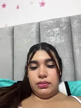 Snapshot of Anny_arango1 chatting on 05-18-26, 04:07 Anny arango1 online show from 05-18-26, 04:07