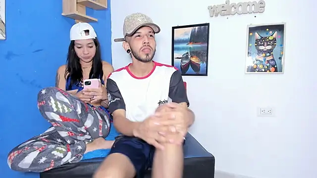 Snapshot of Destroy_princelinda chatting on 11-18-25, 05:45 Destroy princelinda online show from 11-18-25, 05:45