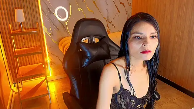 Snapshot of Valery_tf chatting on 12-02-25, 08:37 Valery tf online show from 12-02-25, 08:37