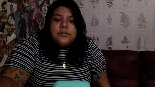 Snapshot of annoyedputa chatting on 11-10-25, 04:55 annoyedputa online show from 11-10-25, 04:55