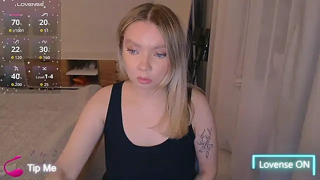 Snapshot of PolinaXXXXJones chatting on 12-15-25, 07:40 PolinaXXXXJones online show from 12-15-25, 07:40