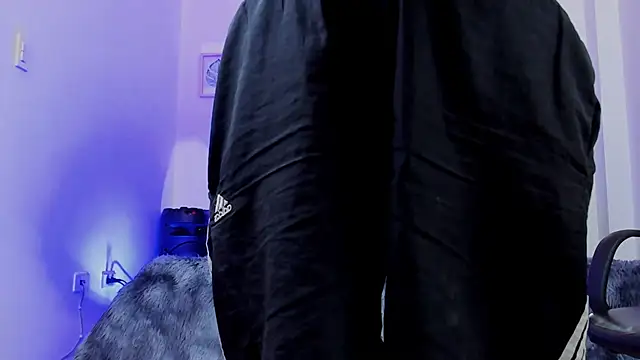 Snapshot of gerobedoya chatting on 11-29-25, 05:21 gerobedoya online show from 11-29-25, 05:21