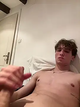 TeenNPlay online show from 04-18-26, 05:55