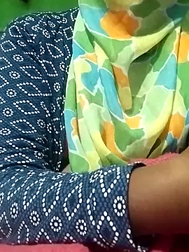 Snapshot of Hott_minesh chatting on 11-16-25, 01:22 Hott minesh online show from 11-16-25, 01:22