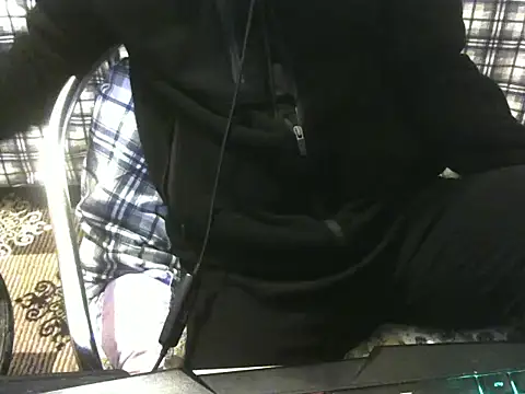 Snapshot of ellsaBunny chatting on 11-14-25, 03:33 ellsaBunny online show from 11-14-25, 03:33