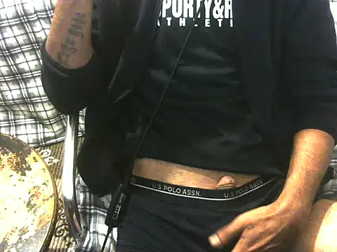 Snapshot of ellsaBunny chatting on 11-17-25, 03:29 ellsaBunny online show from 11-17-25, 03:29