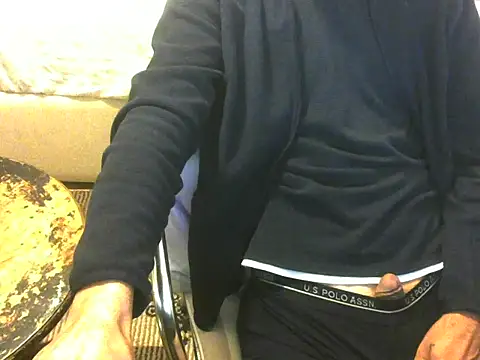 Snapshot of ellsaBunny chatting on 11-25-25, 03:23 ellsaBunny online show from 11-25-25, 03:23