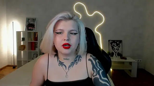 Snapshot of shadow_purr chatting on 11-09-25, 07:39 shadow purr online show from 11-09-25, 07:39