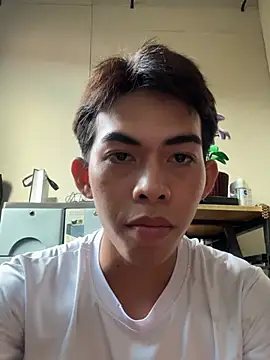Urhotsilverboy online show from 07-28-26, 07:59