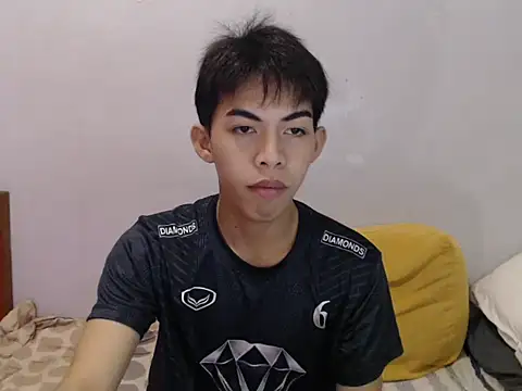 Urhotsilverboy online show from 08-03-26, 12:21