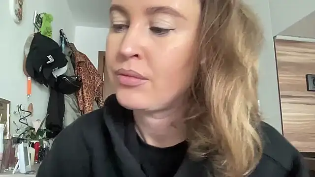 Snapshot of Ameli8 chatting on 02-27-26, 09:20 Ameli8 online show from 02-27-26, 09:20