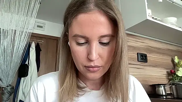 Snapshot of Ameli8 chatting on 03-04-26, 02:01 Ameli8 online show from 03-04-26, 02:01