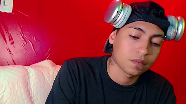 Snapshot of LPYsami773 chatting on 11-08-25, 01:22 LPYsami773 online show from 11-08-25, 01:22