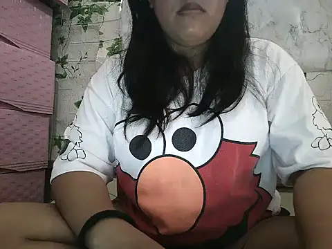 Snapshot of fluffy_raa chatting on 02-24-26, 06:44 fluffy raa online show from 02-24-26, 06:44