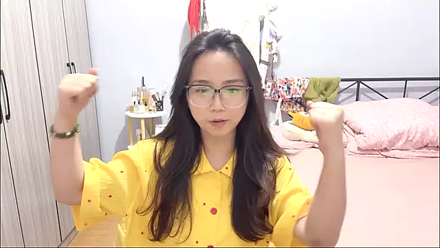 Hmm 0303 online show from 04-16-26, 04:41