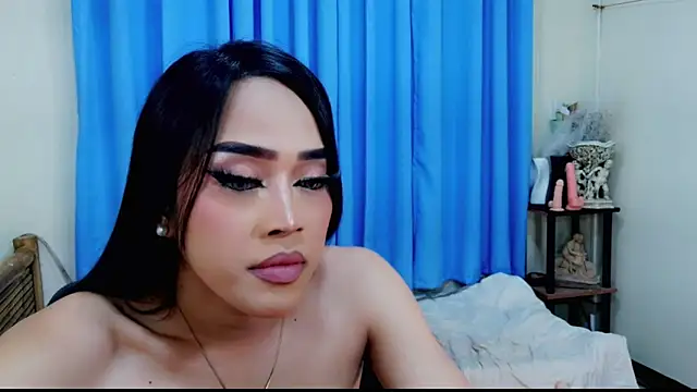 Snapshot of sweet_sophiaxx chatting on 04-24-26, 12:24 sweet sophiaxx online show from 04-24-26, 12:24