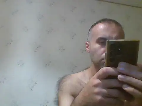 Snapshot of Kreol69 chatting on 11-10-25, 10:31 Kreol69 online show from 11-10-25, 10:31