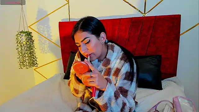 Paris Evans  online show from 12-02-25, 11:59