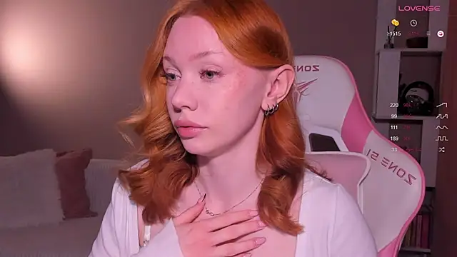 Elisahsthetics online show from 04-19-26, 12:33