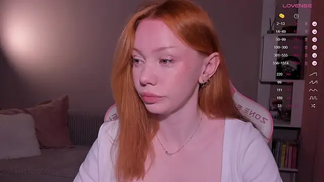 Elisahsthetics online show from 04-25-26, 12:24