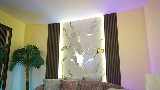 TessaaFox online show from 12-02-25, 11:37