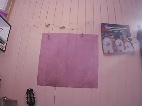 Snapshot of Zulreyna chatting on 11-25-25, 04:56 Zulreyna online show from 11-25-25, 04:56