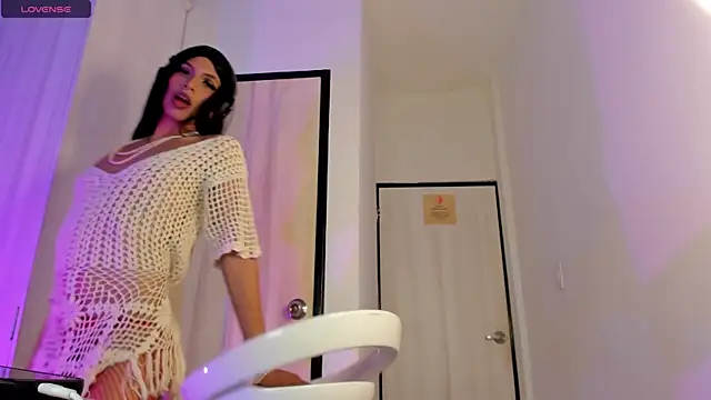 Dominique Rae online show from 06-19-26, 06:29
