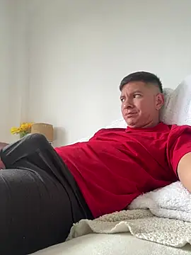 Maluma1995 online show from 04-20-26, 05:26