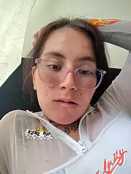 Snapshot of mr_arte chatting on 11-12-25, 08:30 mr arte online show from 11-12-25, 08:30