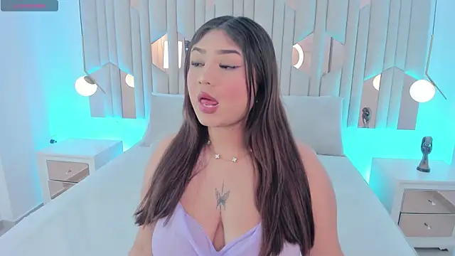 Snapshot of sofi_zaens chatting on 12-14-25, 05:02 sofi zaens online show from 12-14-25, 05:02