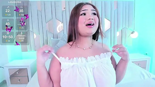 Snapshot of sofi_zaens chatting on 01-06-26, 04:38 sofi zaens online show from 01-06-26, 04:38