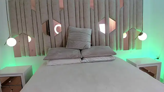 Snapshot of sofi_zaens chatting on 01-08-26, 04:15 sofi zaens online show from 01-08-26, 04:15