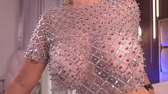 Snapshot of alicia_xoxo chatting on 11-16-25, 02:55 alicia xoxo online show from 11-16-25, 02:55